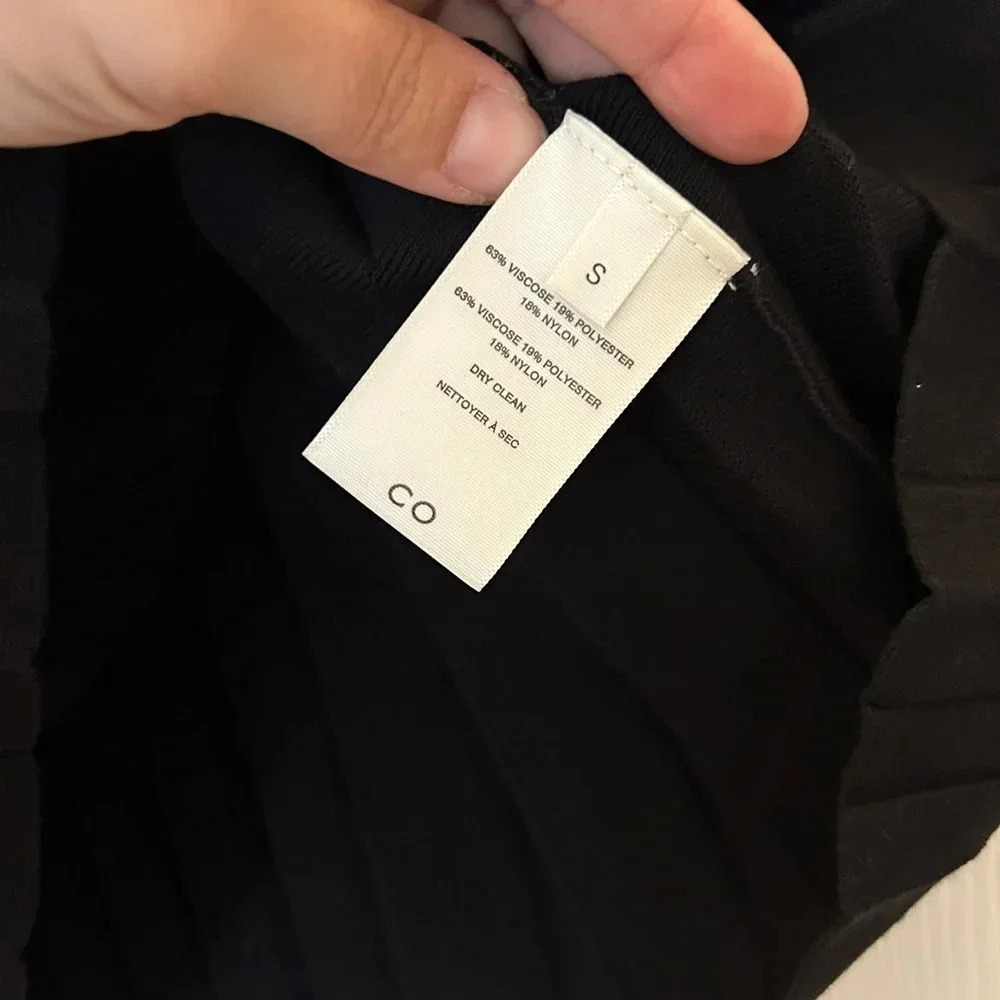 Nwt! Co Pleated Knit black Skirt
Small - Picture 10 of 10